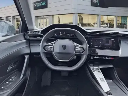 Photo 11 Peugeot 308  SW PHEV 180 e-EAT8 Allure Pack