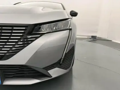 Photo 13 Peugeot 308  PHEV 180 e-EAT8 Allure Pack