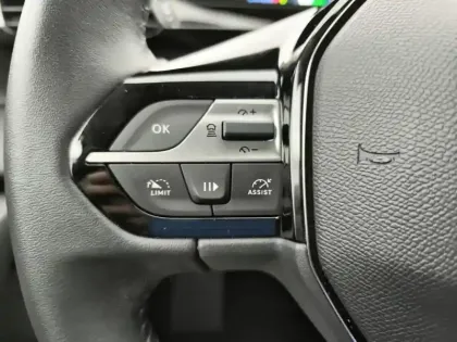 Photo 18 Peugeot 308  PHEV 180 e-EAT8 Allure Pack