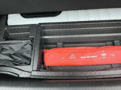 Photo 26 Peugeot 308  PHEV 180 e-EAT8 Allure Pack