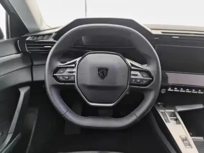 Photo 11 Peugeot 308  PHEV 180 e-EAT8 Allure Pack