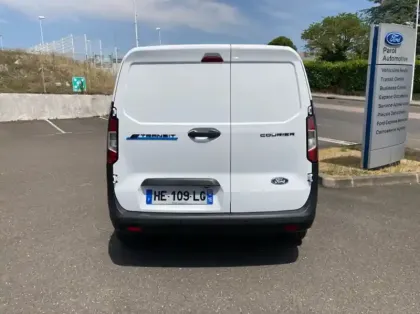 Photo 21 Ford Transit Courier Fourgonnette Electrique 100 kW 136ch Trend