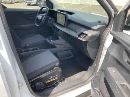 Photo 23 Ford Transit Courier Fourgonnette Electrique 100 kW 136ch Trend