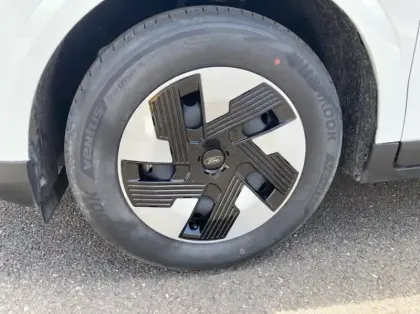 Photo 13 Ford Transit Courier Fourgonnette Electrique 100 kW 136ch Trend