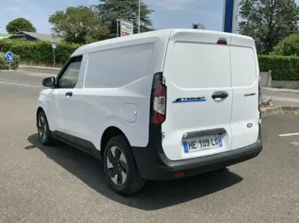 Photo 37 Ford Transit Courier Gén. II Ph1 Trend 2