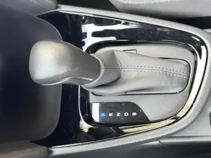 Photo 27 Toyota Yaris  Cross 116h Design MC24