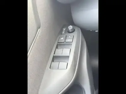 Photo 28 Toyota Yaris  Cross 116h Design MC24