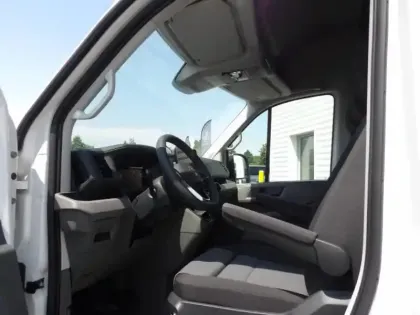 Photo 10 Volkswagen Crafter  Fg 30 L3H3 2.0 TDI 140ch Business Traction