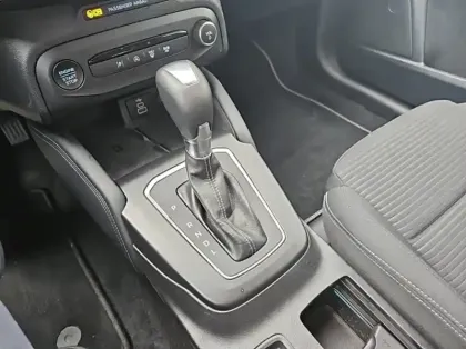 Photo 7 Ford Focus SW 1.0 Flexifuel mHEV 125ch Titanium X Business Powershift