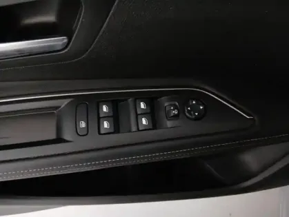 Photo 12 Peugeot 5008 BlueHDi 130ch S&S EAT8 GT Line