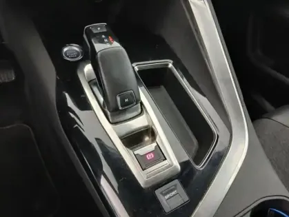 Photo 15 Peugeot 5008 BlueHDi 130ch S&S EAT8 GT Line