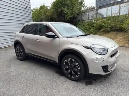 Photo 2 Fiat 600  1.2 Hybrid 100ch La Prima DCT6