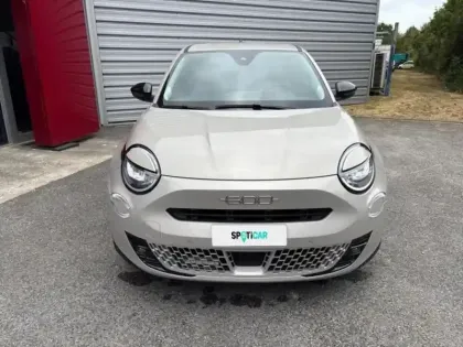 Photo 1 Fiat 600  1.2 Hybrid 100ch La Prima DCT6