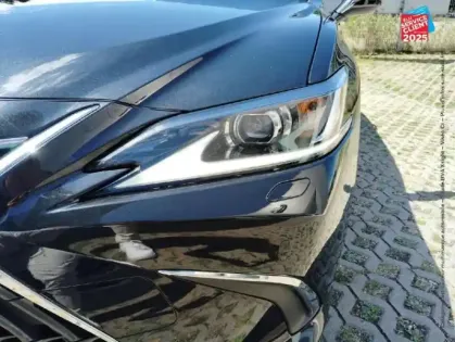 Photo 12 Lexus Es  300h Luxe MY25 Tpano Sieg chauf/ventil/cuir GPS Camera