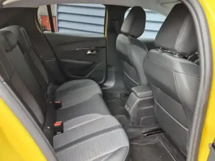 Photo 12 Peugeot 208  e- 136ch Allure