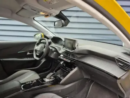 Photo 9 Peugeot 208  e- 136ch Allure