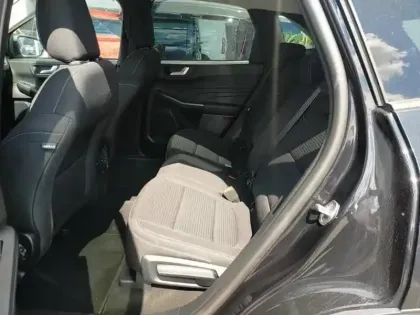 Photo 9 Ford Kuga  2.5 Duratec 190ch FHEV Titanium BVA i-AWD