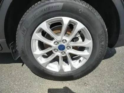 Photo 12 Ford Kuga  2.5 Duratec 190ch FHEV Titanium BVA i-AWD