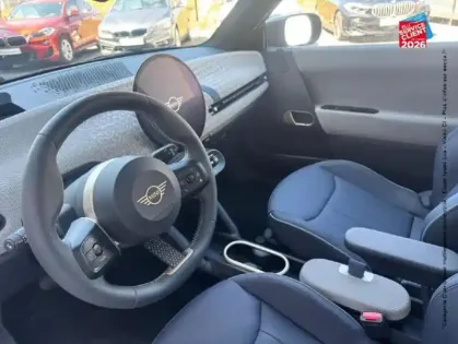 Photo 29 Mini Cooper Gén. IV (/F66/J01) Ph1 Favoured 3