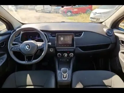 Photo 8 Renault Zoé Zoe E-Tech Life charge normale R110 Achat Intégral - 21