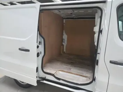 Photo 7 Renault Trafic  Fg L1H1 2T8 2.0 Blue dCi 110ch Confort E6E