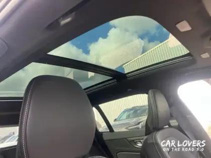 Photo 21 Volvo V60  B4 197 ch DCT7