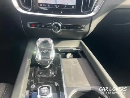 Photo 12 Volvo V60  B4 197 ch DCT7