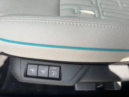 Photo 51 Fiat 600 e 54 kWh 156 ch