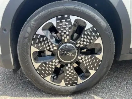 Photo 7 Fiat 600 e 54 kWh 156 ch