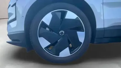 Photo 32 Volvo Ex30  Single Extended Range 272 ch 1EDT