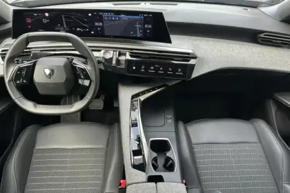 Photo 37 Peugeot 3008  Hybrid 136 e-DCS6