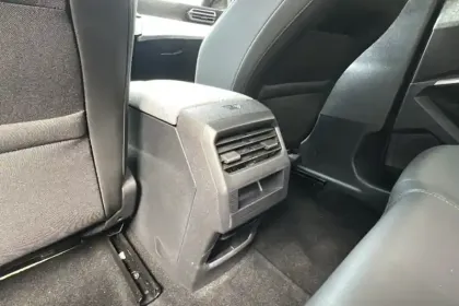 Photo 49 Peugeot 3008  Hybrid 136 e-DCS6