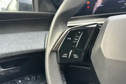 Photo 46 Peugeot 3008  Hybrid 136 e-DCS6