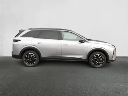 Photo 24 Peugeot 5008  Hybrid 145 e-DCS6