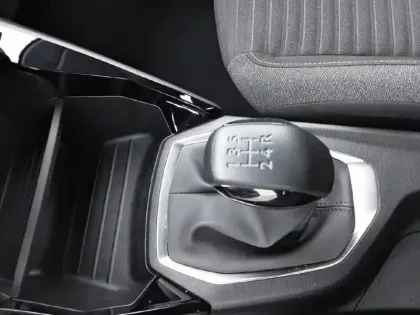 Photo 35 Peugeot 208  PureTech 75 S&S BVM5