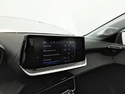 Photo 42 Peugeot 208  PureTech 75 S&S BVM5