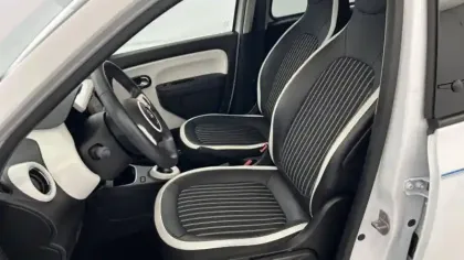 Photo 16 Renault Twingo  III Achat Intégral - 21