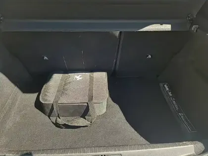 Photo 5 Peugeot 208  Electrique 50 kWh 136ch