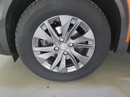 Photo 42 Peugeot 2008  PureTech 100 S&S BVM6