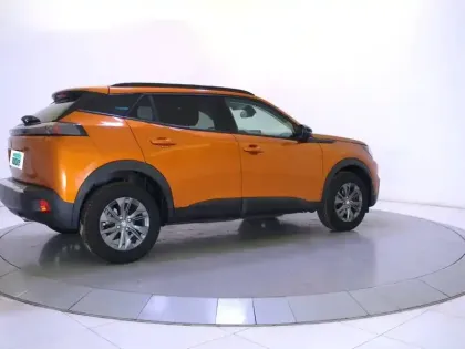 Photo 34 Peugeot 2008  PureTech 100 S&S BVM6