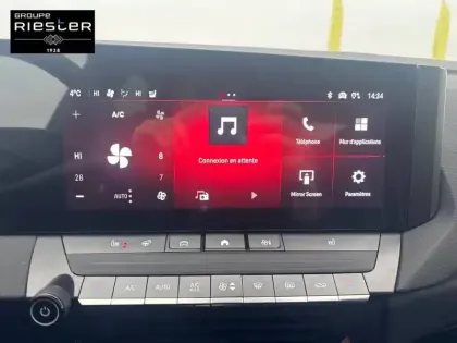 Photo 16 Opel Astra  Sports Tourer 1.2 Turbo Hybride 136 ch e-DCT6