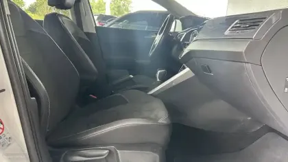 Photo 10 Volkswagen Taigo  1.0 TSI 110 DSG7