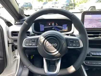 Photo 23 Jeep Avenger  1.2 Turbo T3 145 ch e-Hybrid BVR6 4xe