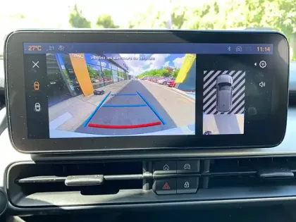 Photo 18 Jeep Avenger  1.2 Turbo T3 145 ch e-Hybrid BVR6 4xe