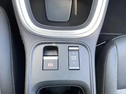 Photo 20 Jeep Avenger  1.2 Turbo T3 145 ch e-Hybrid BVR6 4xe