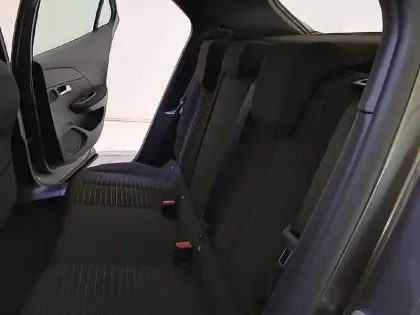 Photo 11 Peugeot 2008  PureTech 130 S&S BVM6