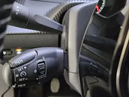 Photo 25 Peugeot 2008  PureTech 130 S&S BVM6