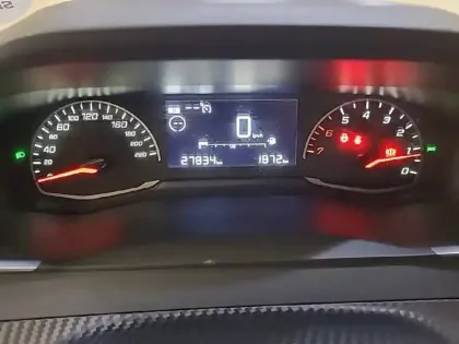 Photo 9 Peugeot 2008  PureTech 130 S&S BVM6