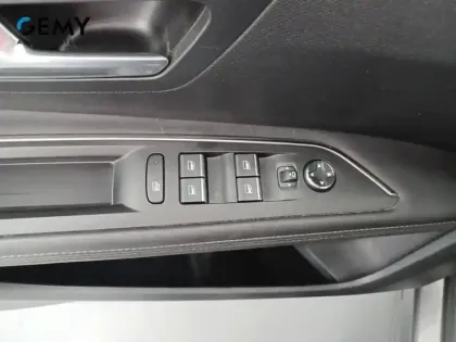 Photo 15 Peugeot 3008  Puretech 130ch S&S EAT8