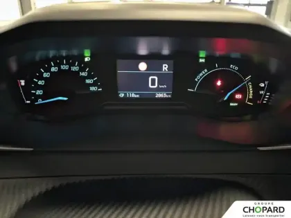 Photo 21 Peugeot 2008  Electrique 50 kWh 136 ch